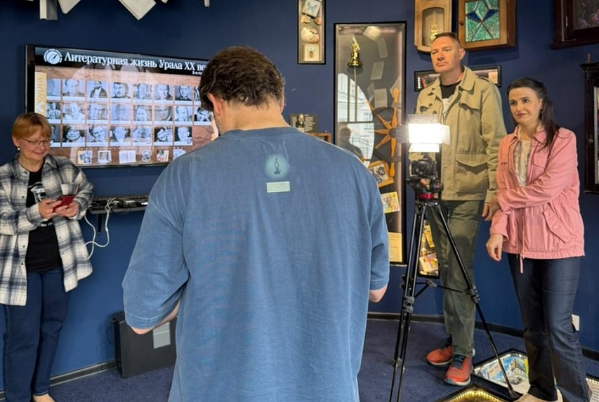 На съемках фильма «Екатеринбург деревянный. Жизнь в 21 веке». Фото предоставлено создателями