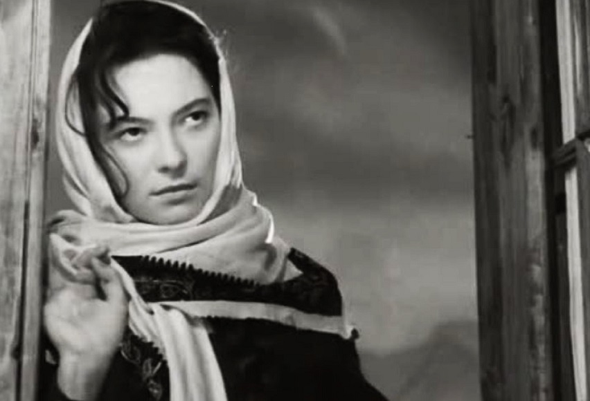 Кадр из фильма «Тучи покидают небо»