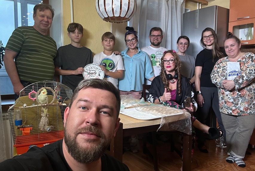 На съемках сериала «Включите кошку погромче». Фото предоставлено создателями
